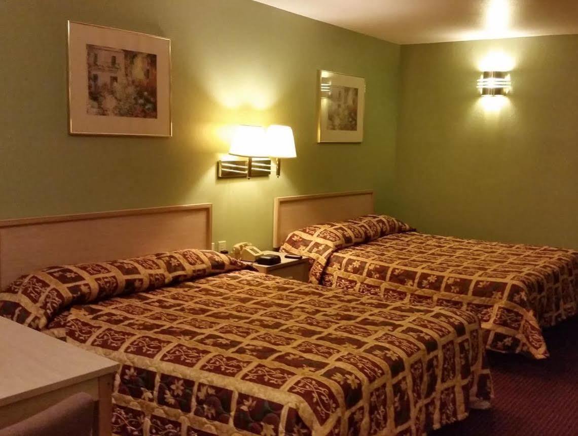 Garden Inn & Suites Hebbronville Ngoại thất bức ảnh